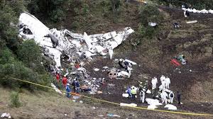 una avioneta Cessna 550 se estrelló cerca de una zona residencial en el sureste de Caracas, Venezuela.