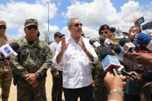 El presidente viaja a la frontera hoy día de la Revolución de Abril; pide a los militares "ser los ojos de la patria, eldigital.com.do