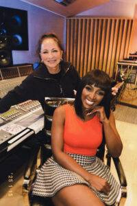 Amara La Negra protagoniza el nuevo videoclip de Gloria Estefan, “La Vecina (No Sé Na')”, eldigital.com.do