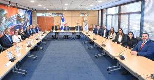 Valdez Albizu se reunió con los ejecutivos de la Cámara Dominicana del Mercado de Capitales, eldigital.com.do