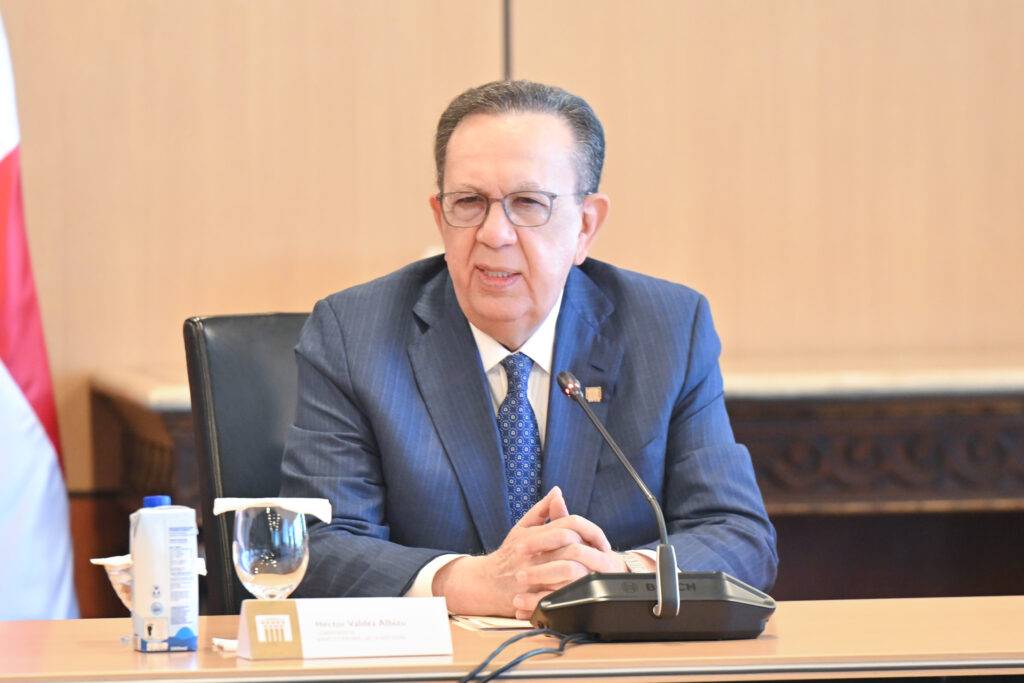 Valdez Albizu se reunió con los ejecutivos de la Cámara Dominicana del Mercado de Capitales, eldigital.com.do