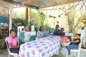 Exposición pro-recaudación de fondos para la escuela Teidy Mora; el arte en función social , eldigital.com.do