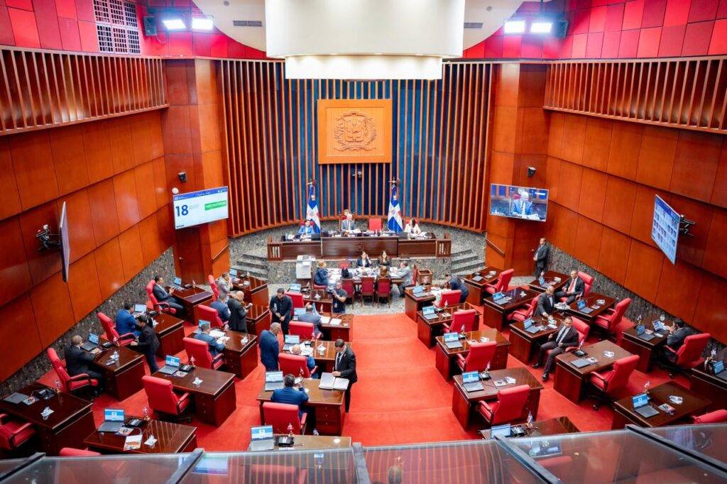 Senado aprueba y declara de urgencia ley que dispone fusión de los ministerios de Hacienda y de Economía, Planificación y Desarrollo, eldigital.com.do