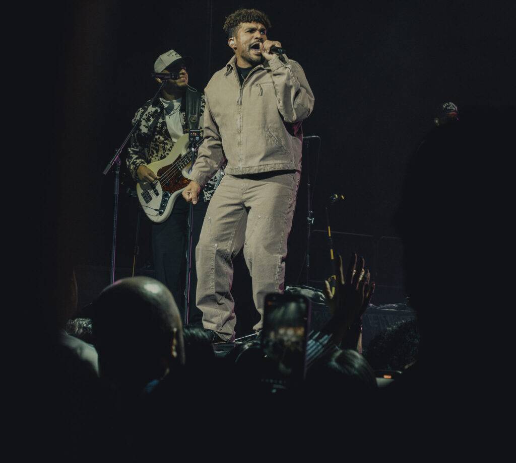 Barak enciende la fe a casa llena en el Prudential Center de Nueva Jersey