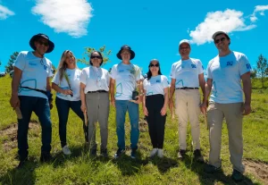 Voluntarios de Grupo Popular siembran 5,000 árboles en Plan Sierra, eldigital.com.do
