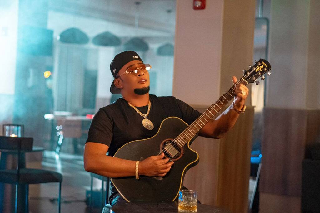 Anthony Santos lanza su nuevo álbum “A Fuerza de Dolor”: una obra nacida de la carne y el alma, eldigital.com.do