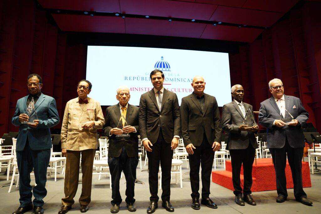 Ministerio de Cultura rinde homenaje a padres dominicanos con méritos artísticos, eldigital.com.do