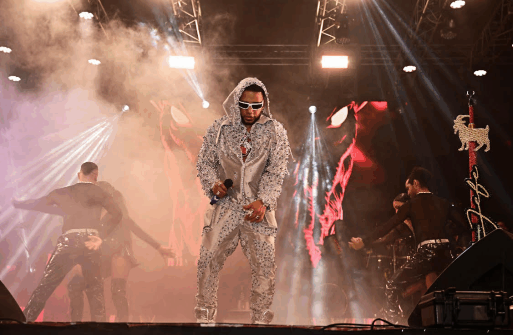 Elvis Martínez vive su momento culmen con dos noches de éxitos de “Un Camarón en la Arena”, eldigital.com.do