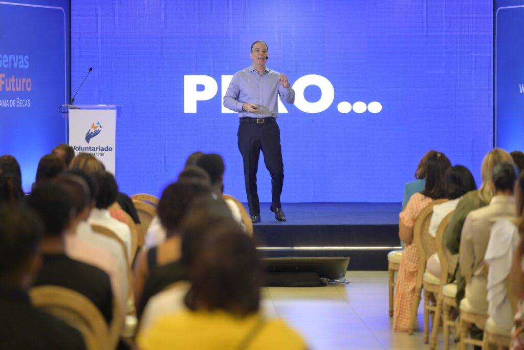 Voluntariado Banreservas entrega 84 becas universitarias a bachilleres sobresalientes de escuelas públicas, eldigital.com.do