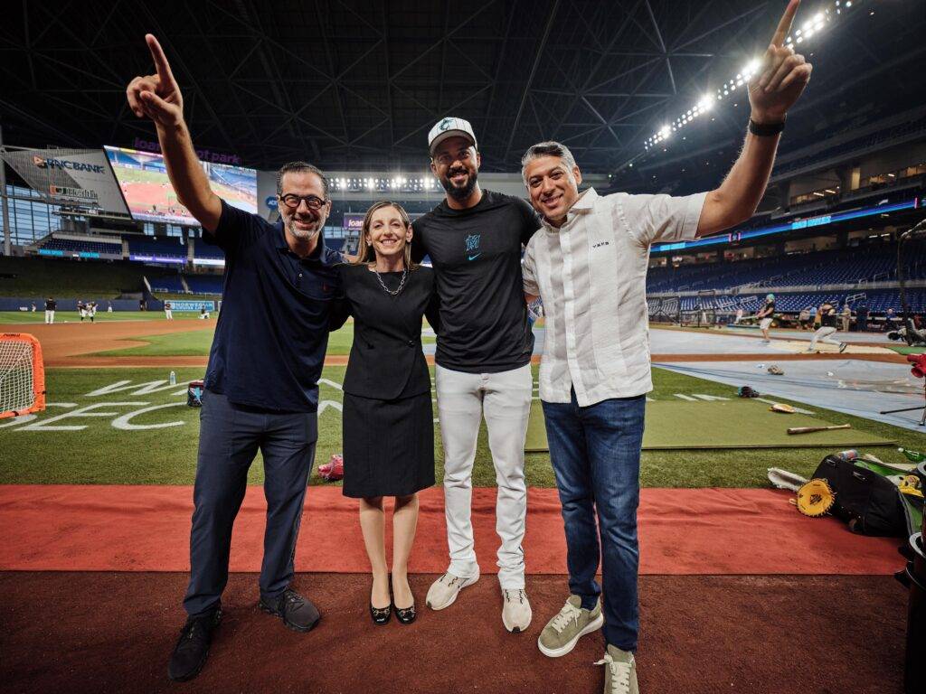 Arajet y los Marlins celebran día dominicano en Miami, eldigital.com.do