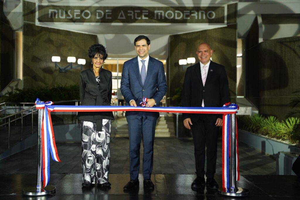 El ministro Roberto Ángel Salcedo inauguró la Bienal Nacional de Artes Visuales, eldigital.com.do