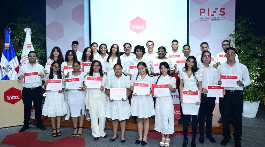 INTEC reconoce a 25 jóvenes sobresalientes con becas del Programa PIES 2025, eldigital.com.do