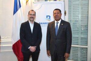 Banreservas y Embajada Dominicana en Francia celebran conversatorio con Melissa Roedán, eldigital.com.do