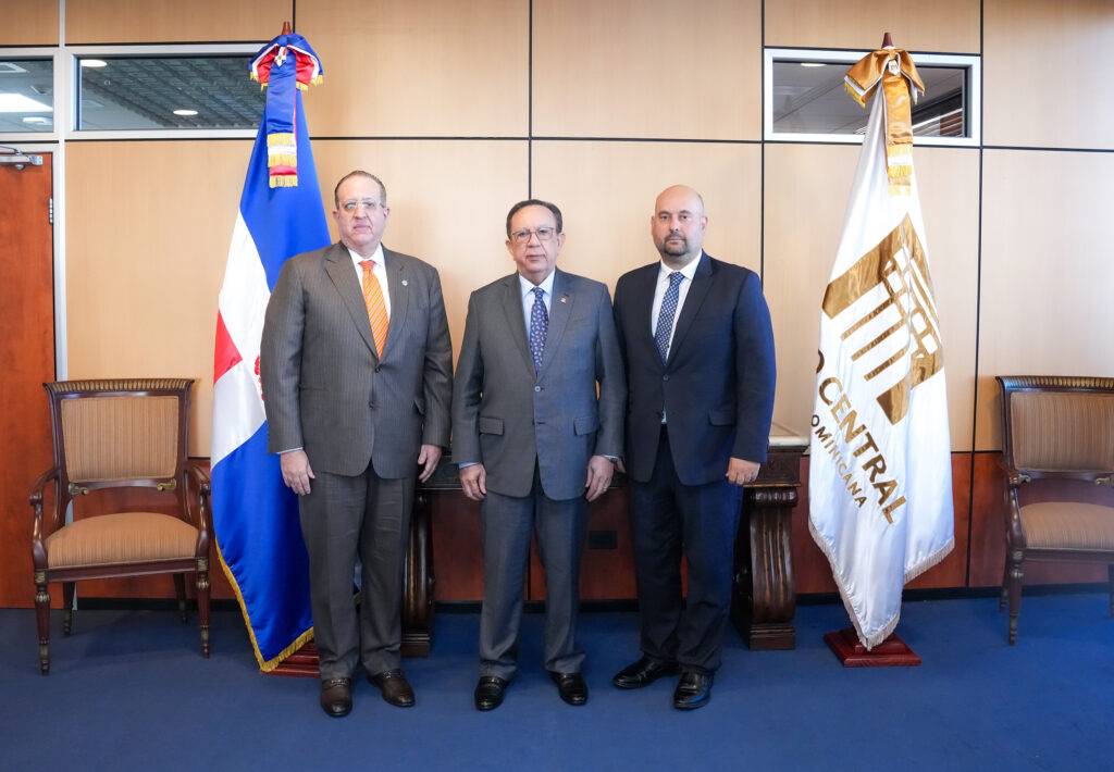 Valdez Albizu y Magín Diaz reciben a representantes del GAFILAT y de la Unidad de Análisis Financiero de RD, eldigital.com.do