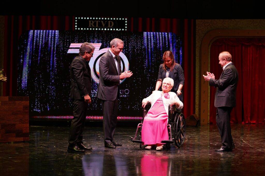 RTVD lamenta muerte de María Cristina Camilo, la primera mujer en aparecer en la televisión dominicana en 1952, eldigital.com.do