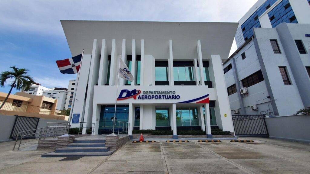 Comisión Aeroportuaria conoce informe sobre fallo eléctrico en AILA y ordena a AERODOM al pago de US$ 5 millones de dólares, eldigital.com,do