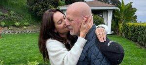 Esposa de Bruce Willis responde a las críticas por enviar al actor a casa de cuidados, eldigital.com.do
