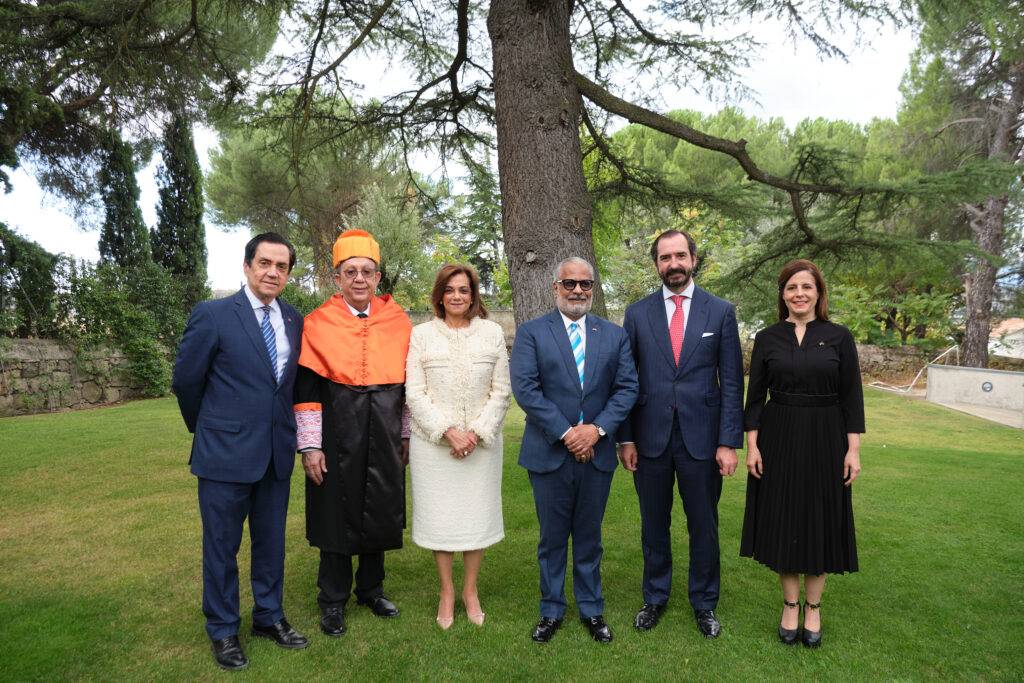 La Universidad UDIMA de España inviste como Doctor Honoris Causa al gobernador del BCRD, eldigital.com.do