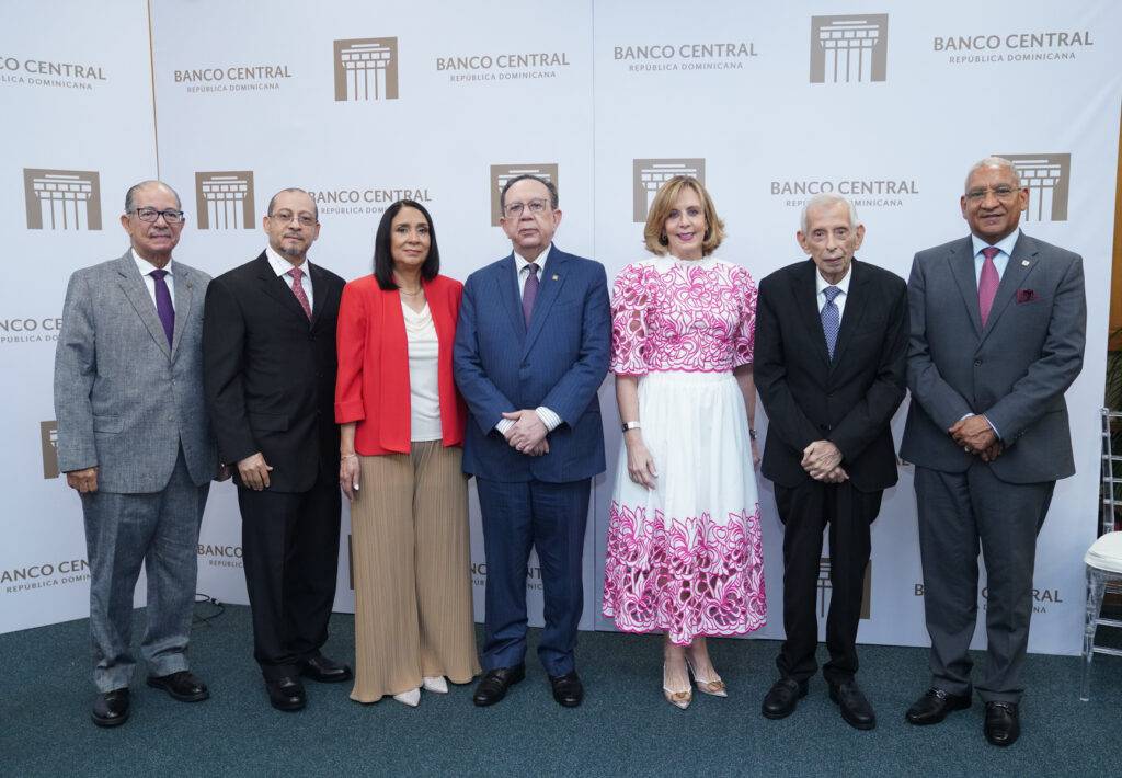 BCRD pone en circulación tres nuevos libros de la colección de su Biblioteca Juan Pablo Duarte, eldigital.com.do