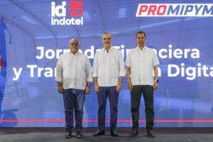 Abinader encabeza entrega de RD$150 millones en créditos para 630 mipymes en DN; Indotel impulsa programa de alfabetización digital, eldigital.com.do