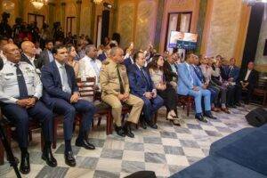 El gobierno 'en modo Navidad'; entétate cuándo entregará la regalía y “La Brisita Navideña”, eldigital.com.do