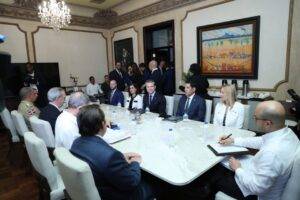 Llegó a RD el secretario de Defensa de EE.UU; de inmediato se reúne con el presidente, el digital.com.do