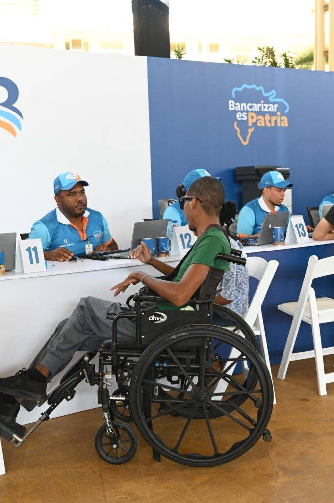 Banreservas bancariza a cientos de ciudadanos en San Juan de la Maguana, eldigital,com.do