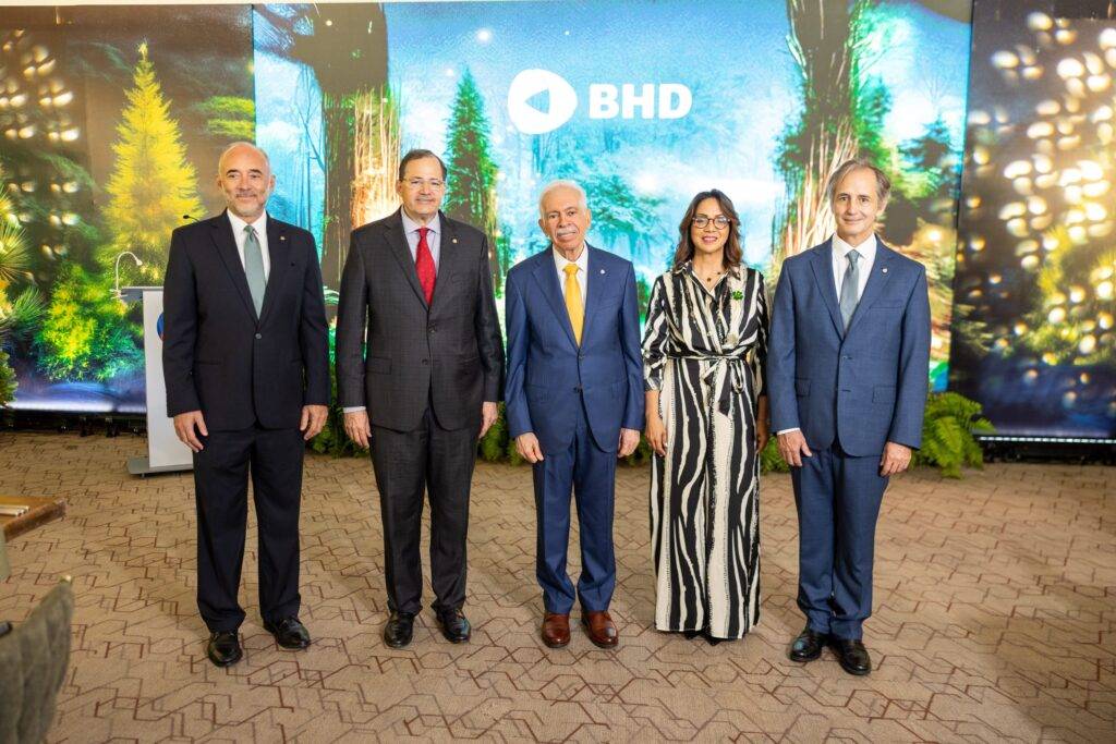 Banco BHD presenta crecimiento de 12.5% en depósitos y 11.9% en cartera durante almuerzo navideño, eldigital.com.do