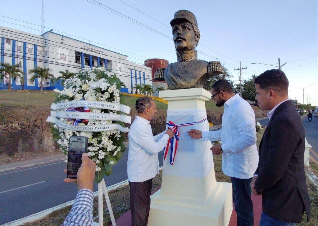 Efemérides Patrias y Alcaldía de El Seibo develan tarja del General Antonio Duvergé, eldigital.com.do