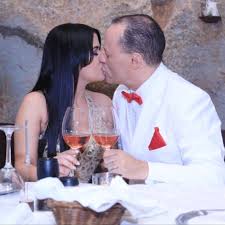 Anuncios navideños: compromiso, separación y embarazo, eldigital.com.do