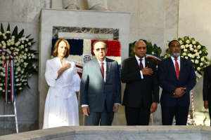 BCRD deposita ofrenda floral en el Altar de la Patria con motivo de 182 aniversario de la independencia dominicana, eldigital.com.do