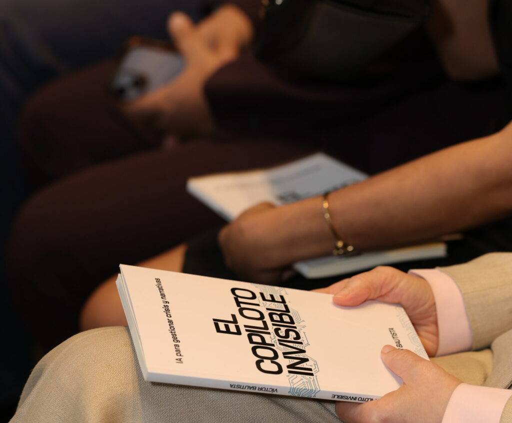 Víctor Bautista publica libro sobre inteligencia artificial y comunicación, eldigital.com.do