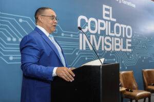 Víctor Bautista publica libro sobre inteligencia artificial ycomunicación, eldigital.com.do