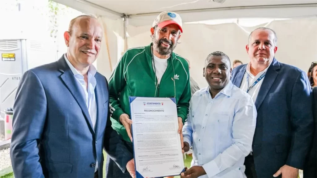 Santiago honra a Juan Luis Guerra, eldigital.com.do