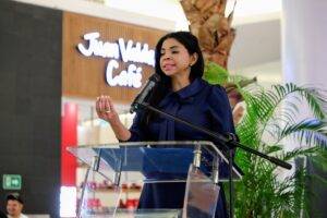 Procuradora evitó cancelación de madre de niño con autismo; plantea urgencia de atención integral en el país, eldigital.com.do