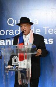 Banreservas reconoce a Giovanny Cruz por su trayectoria y aportes a la escena dominicana, eldigital.com.do