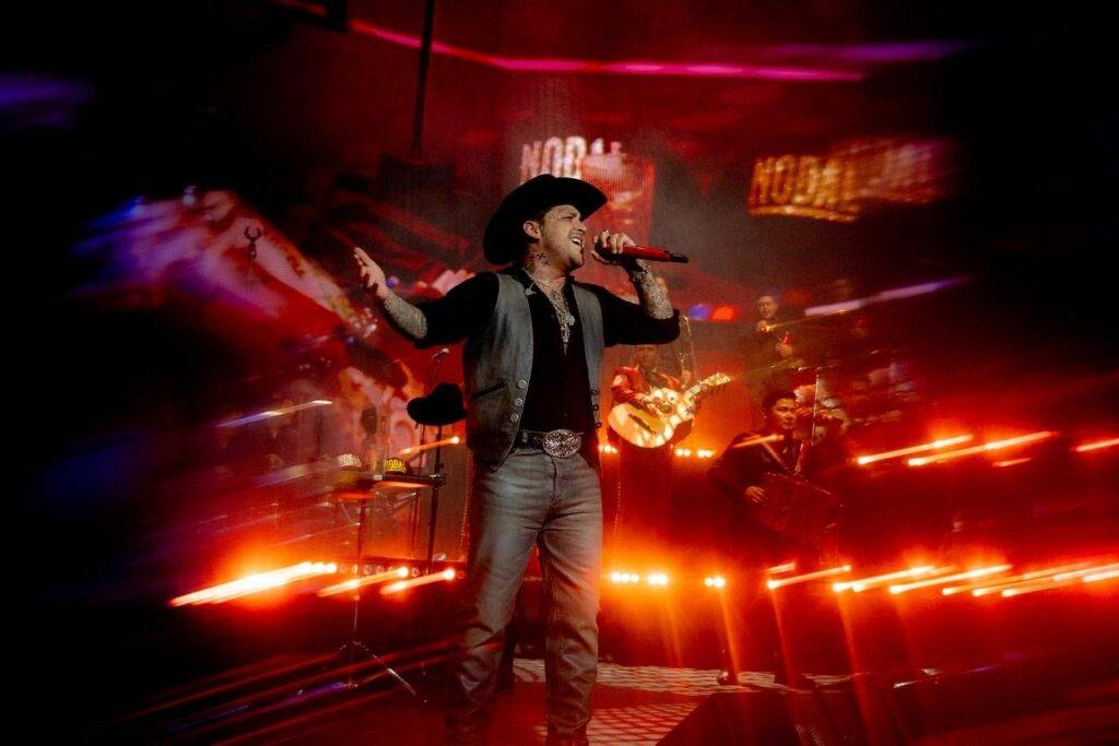 Christian Nodal conquista Altos de Chavón en una noche a casa llena cargada de éxitos, eldigital.com.do