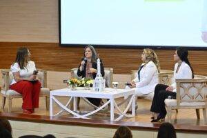 Ministra de la Mujer destaca impacto del acceso al crédito femenino en foro Mujeres en la Banca, eldigital.com.do