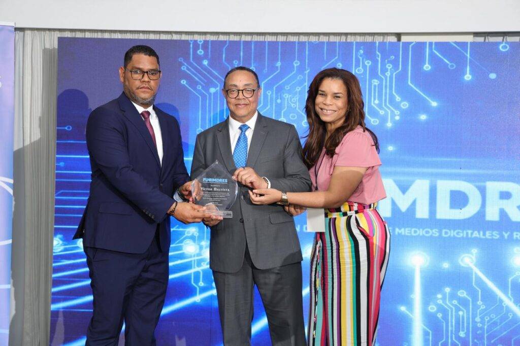 Víctor Bautista: "El periodista que no entienda la IA estará ciego, pero el que no entienda la ética estará desnudo", eldigital.com.do