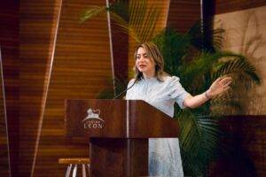 Ministra de la Mujer destaca impacto del acceso al crédito femenino en foro Mujeres en la Banca, eldigital.com.do