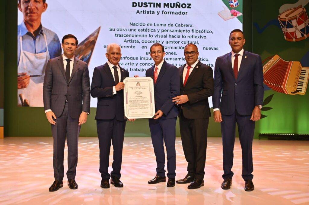 Senado y Ministerio de Cultura reconocen a figuras del Cibao en Feria Regional del Libro y la Cultura, eldigital.com.do