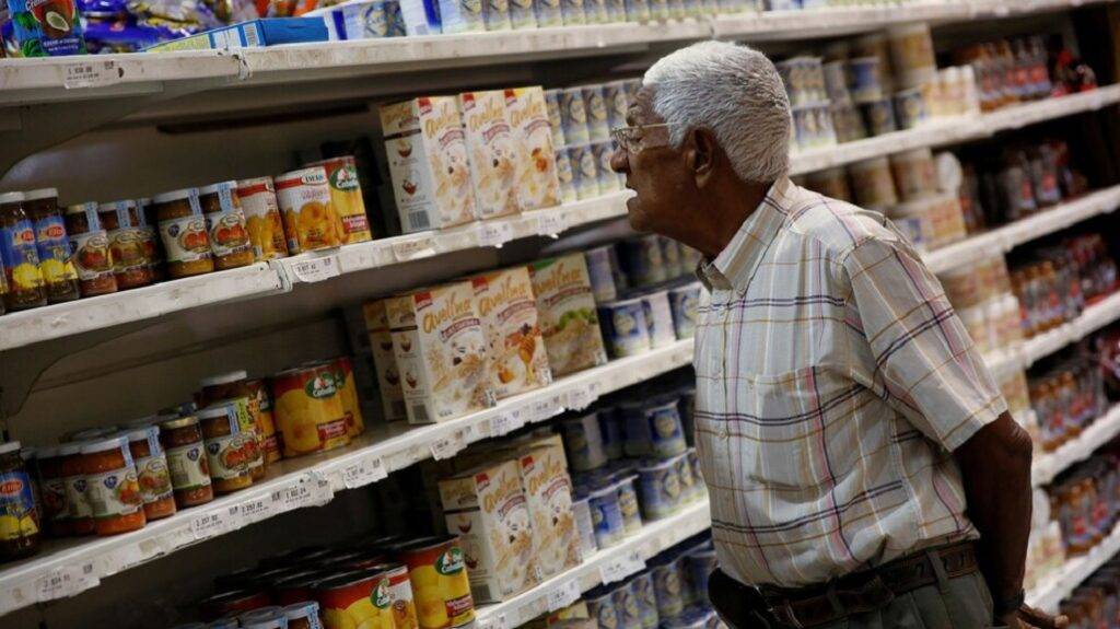 Una familia venezolana necesita 692,32 dólares al mes para pagar alimentos, según una ONG, eldigital.com.do