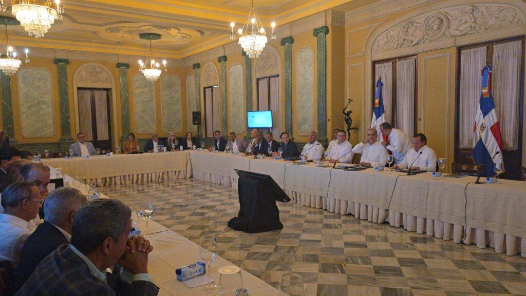 Gobierno aumentará más los subsidios a combustibles; choferes 'frenarán' precios de pasajes, eldigital.com.do