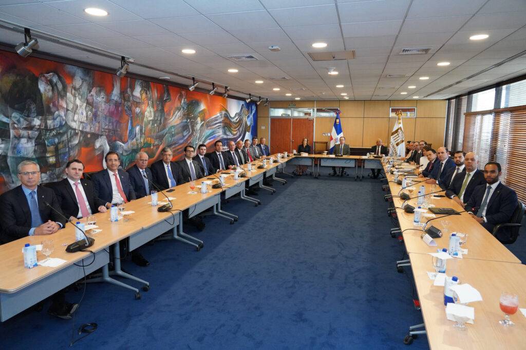 Albizu se reúne con presidentes de la banca dominicana; pasan balance de la economía ante el panorama de incertidumbre mundial , eldigital.com.do