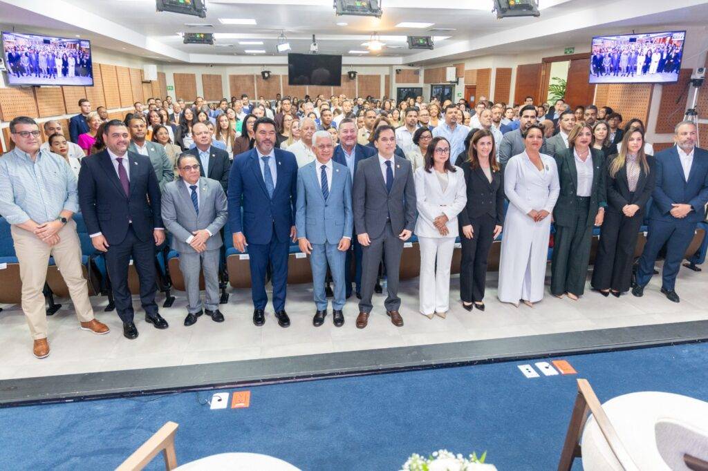 Senado realiza conversatorio sobre ley que regula la intermediación y la publicidad inmobiliaria, eldigital.com.do