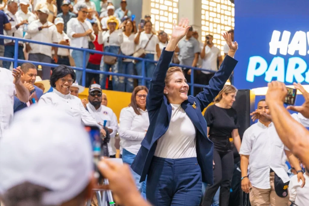Carolina Mejía afirma en Barahona será la candidata del PRM y próxima presidenta de República Dominicana Carolina Mejía afirma en Barahona será la candidata del PRM y próxima presidenta de República Dominicana eldigital.com.do
