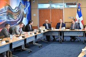 Gobernador Valdez Albizu y ministro Magín Díaz se reúnen con misión del FMI para iniciar ‘Staff Visit’ con la República Dominicana, eldigital.com.do