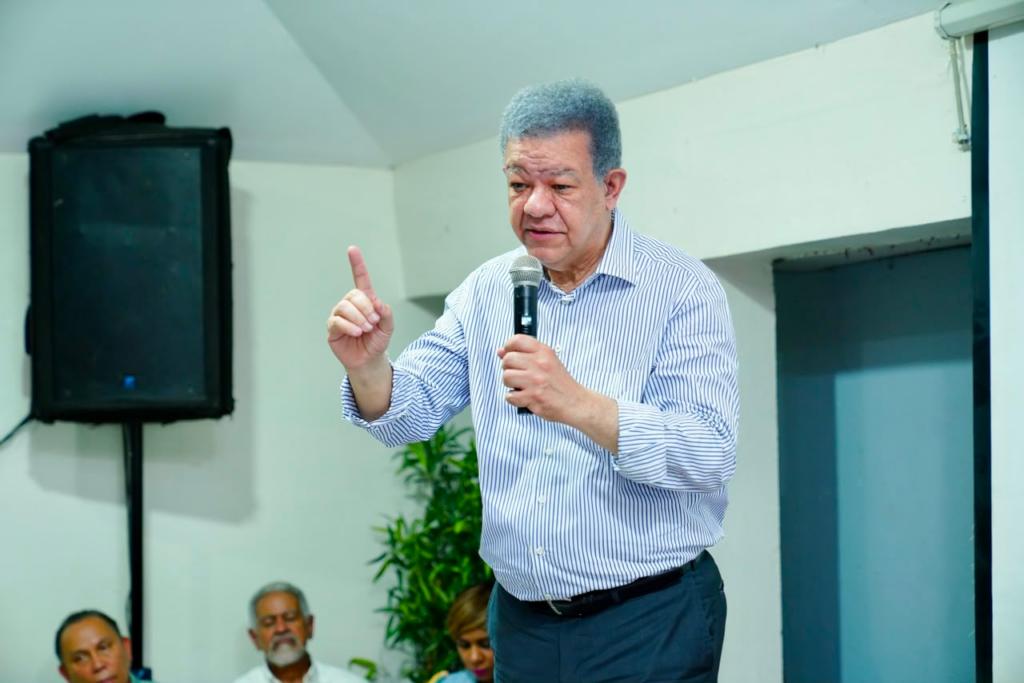 Leonel exige al Gobierno bajar gasolina porque el barril de petróleo volvió a costar a US$70, eldigital.com.do