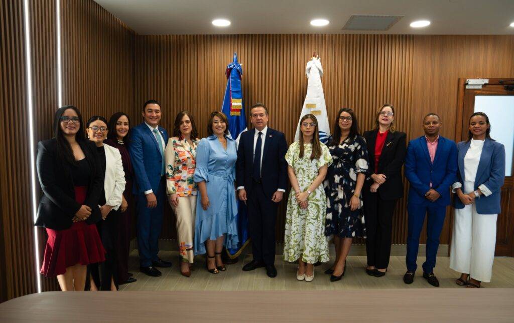 MIVHED y sector financiero impulsan mecanismo que facilitará el acceso a vivienda a familias sin historial crediticio MIVHED y sector financiero impulsan mecanismo que facilitará el acceso a vivienda a familias sin historial crediticio, eldigital.com.do