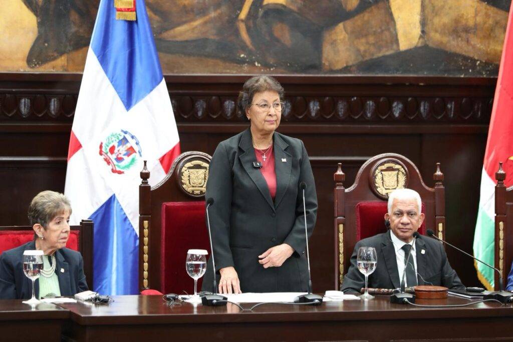 Congreso Nacional recibe a la presidenta de Surinam, Jennifer Geerlings-Simons, eldigital.com.do